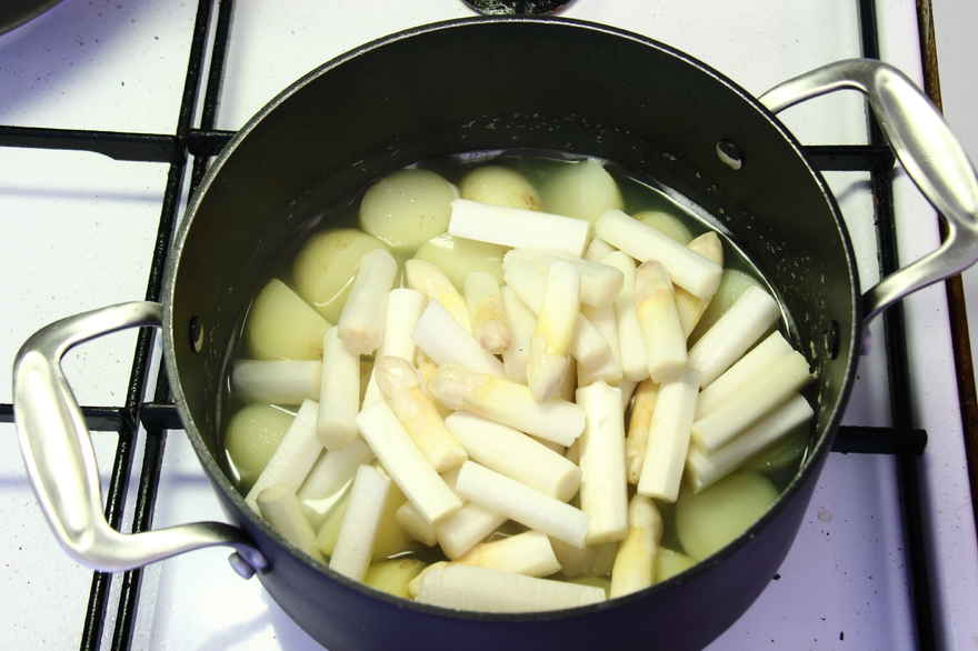 hvide Asparges- kartoffelsalat med citronvinaigrette ... klik for at komme tilbage