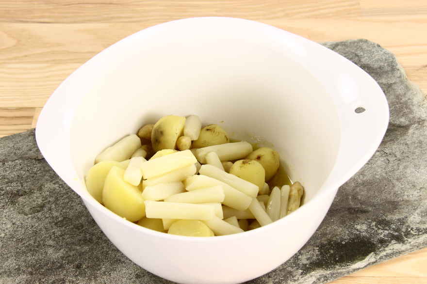 hvide Asparges- kartoffelsalat med citronvinaigrette ... klik for at komme tilbage