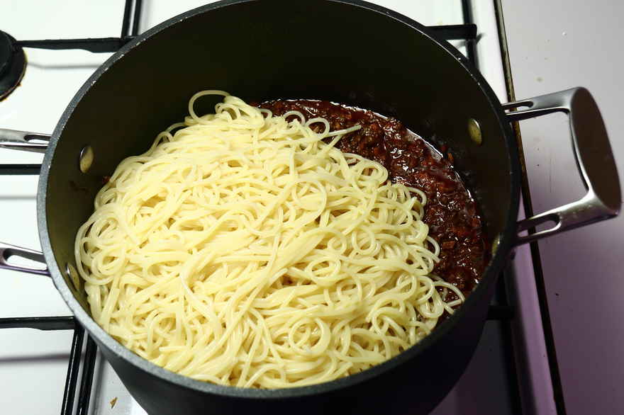 Spaghetti med verdens bedste kødsauce ... klik for at komme tilbage