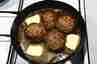 Hakket svinebøf med nye kartofler og brunet smør ... klik på billedet for at komme tilbage