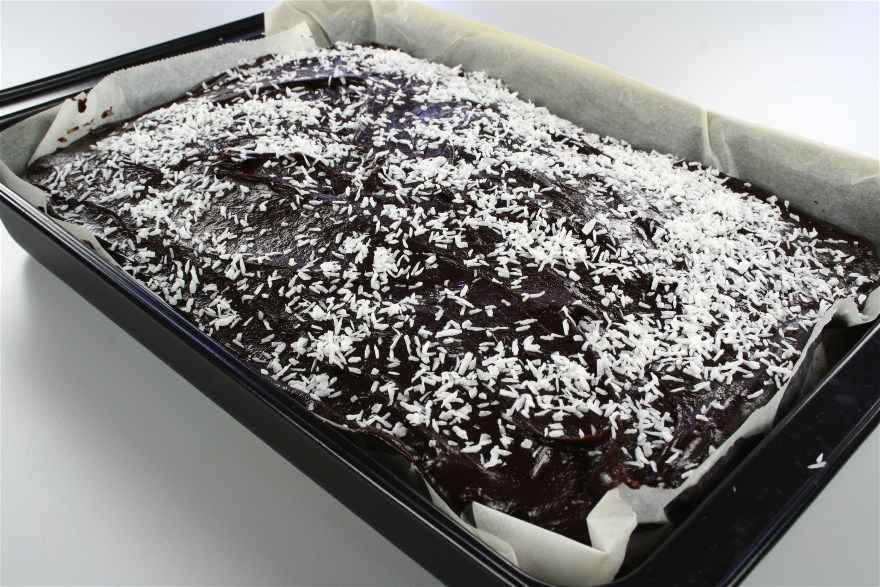 Albansk chokoladekage med chokolade og kokos fløde ... klik for at komme tilbage