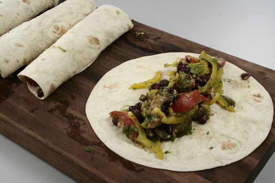 Burritos med bønnesalat og kalkun i strimler ... klik for at komme tilbage