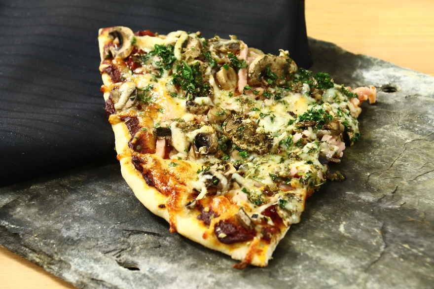 Pizza med skinke (skinkepizza) ... klik for at komme tilbage