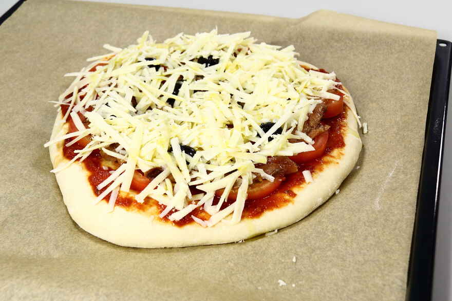Pizza siciliana (Med sardel og oliven) ... klik for at komme tilbage