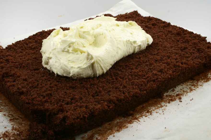 Chokoladekage med smørcreme ... klik for at komme tilbage
