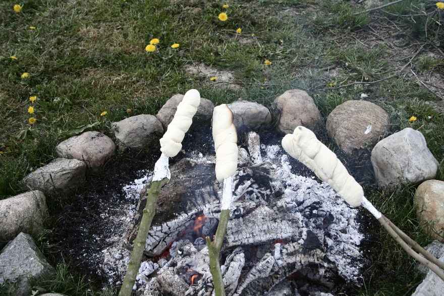 Snobrød - Snobrødsdej ... klik for at komme tilbage