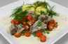 Lys kalvefrikasse med ærter gulerødder og dild ... klik på billedet for at komme tilbage