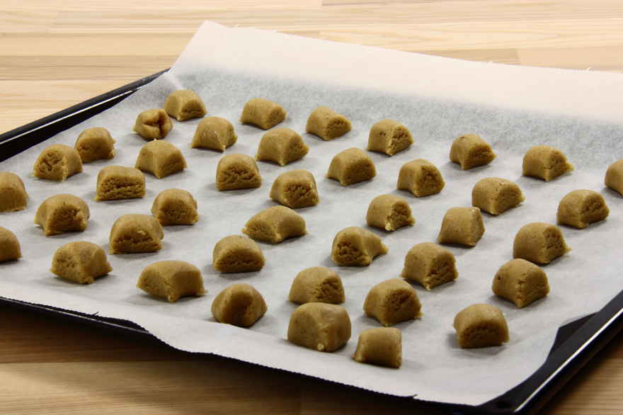 Pebernødder med lakrids ... klik for at komme tilbage