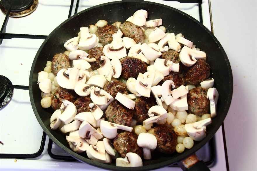 Frikadeller á la Bourgogne ... klik for at komme tilbage