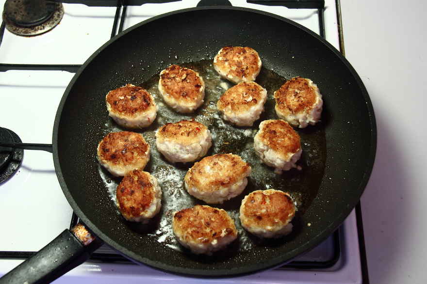 Thai fiskefrikadeller ... klik for at komme tilbage