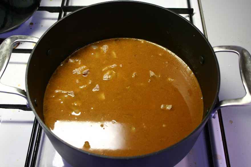 Ungarnsk gullachsuppe ... klik for at komme tilbage