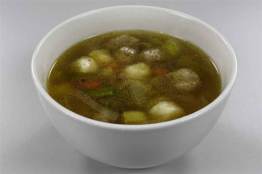 Klar suppe med hjemmelavede boller ... klik for at komme tilbage