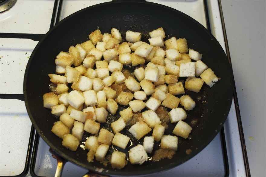 Æblesuppe med sprøde brødterninger ... klik for at komme tilbage