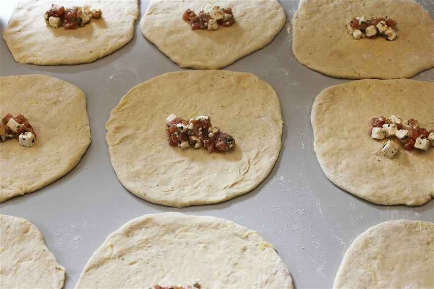 Vegetar pirogger med fetafyld ... klik for at komme tilbage