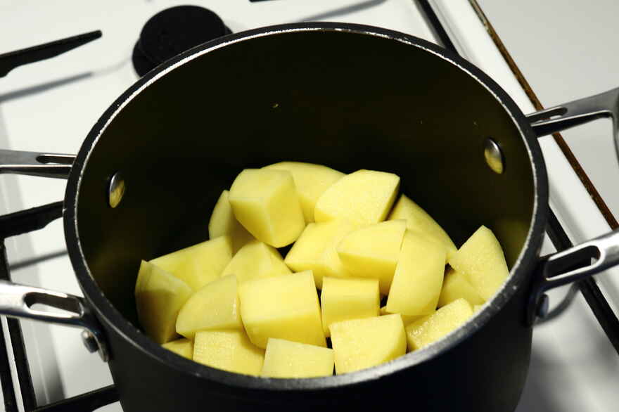 Kartoffel - Hvidløgspure (SKORDALIA) ... klik for at komme tilbage