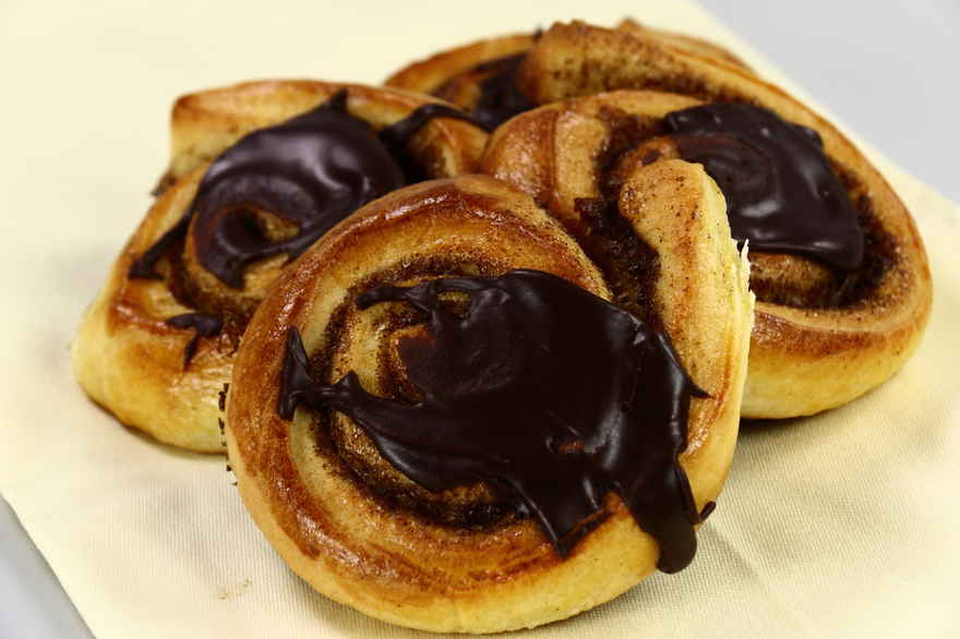 Kanelsnegle med chokoladeglasur ... klik for at komme tilbage