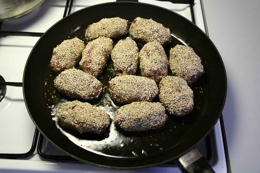 Köfte (tyrkiske frikadeller) ... klik for at komme tilbage