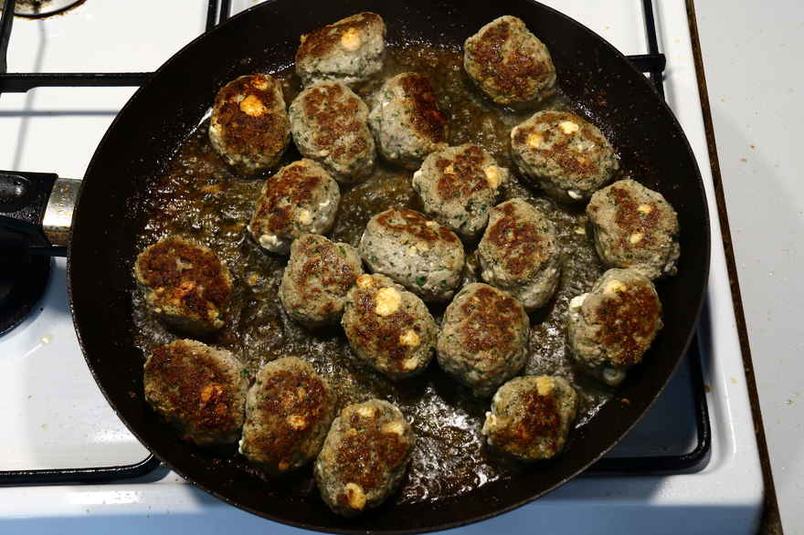 Græske frikadeller med feta ... klik for at komme tilbage