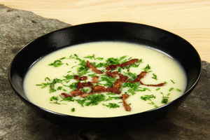 Kartoffelsuppe med bacon