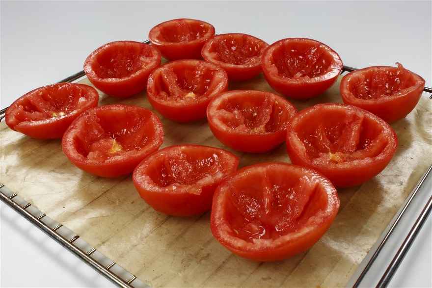 Ovntørrede tomater med fyld ... klik for at komme tilbage