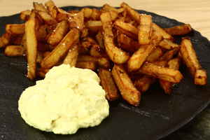 Hjemmelavede pommes frites i olie, billede 4