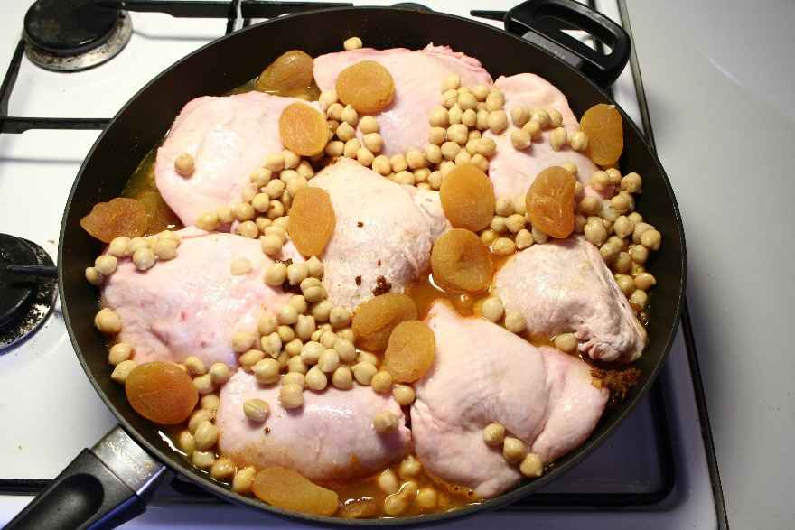 Marokkansk kyllingestuvning med  abrikoser ... klik for at komme tilbage
