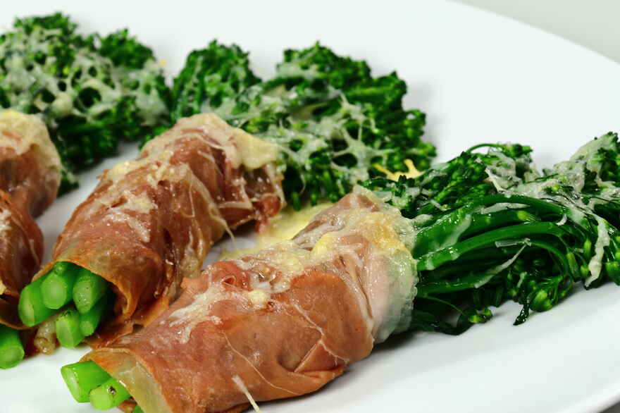 Bimi broccoli parmaskinke bagt med parmesan ... klik for at komme tilbage