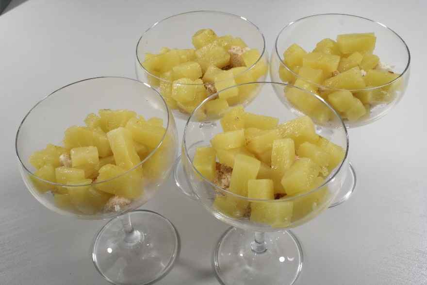 Ananas trifli ... klik for at komme tilbage