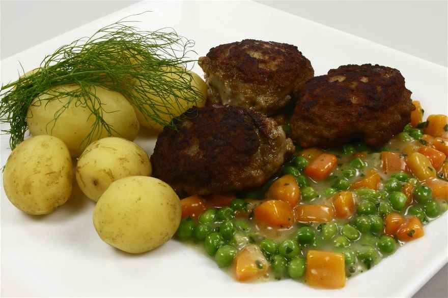 Stuvede ærter og gulerødder med frikadeller ... klik for at komme tilbage