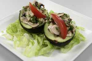 Avocado med champignonfyld