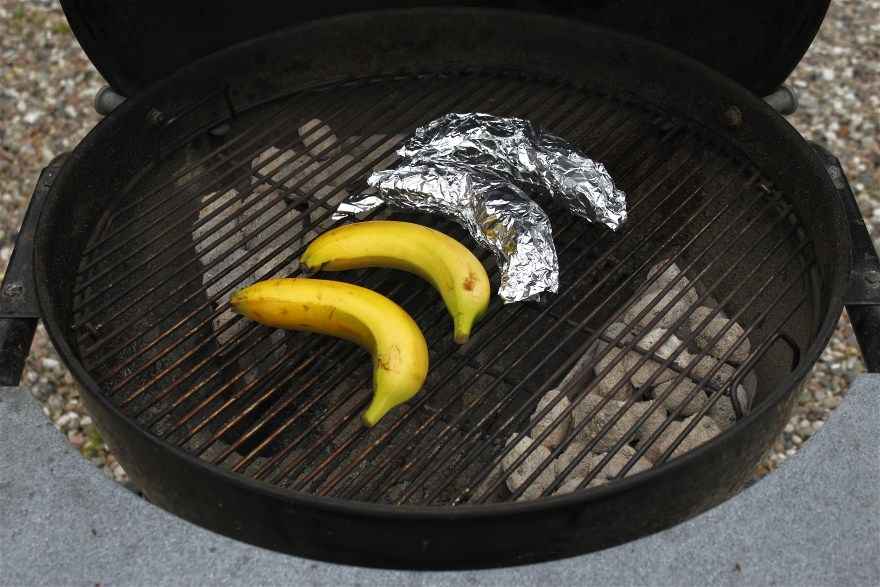 Forkorte screech omfattende Bananer på grillen - opskrift - Alletiders Kogebog