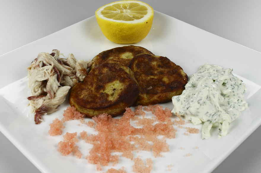 Varmrøget stenbider med kartoffelblinis og fennikelsalat ... klik for at komme tilbage