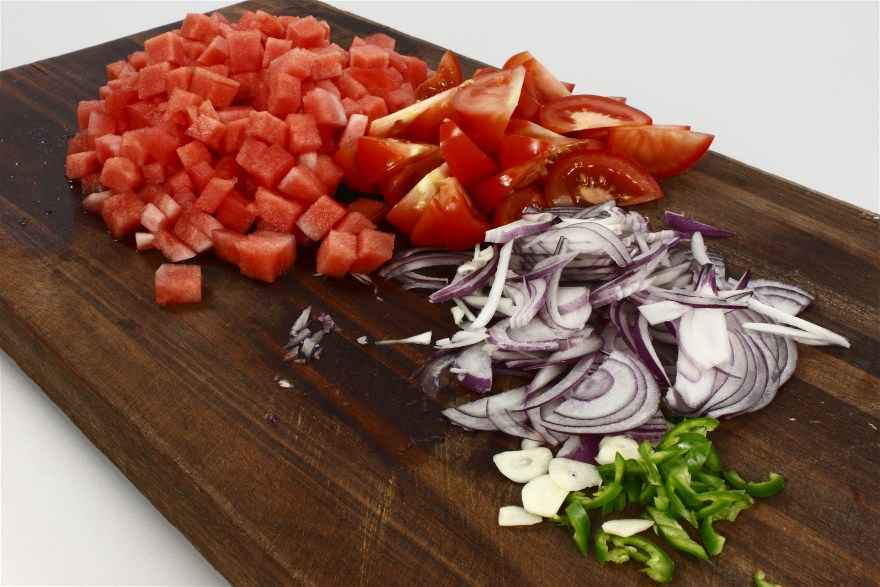 Salat af vandmelon, rødløg og tomater ... klik for at komme tilbage