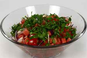Salat af vandmelon, rødløg og tomater, billede 4