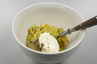 Avocado med æggesalat og rygeost, billede 1