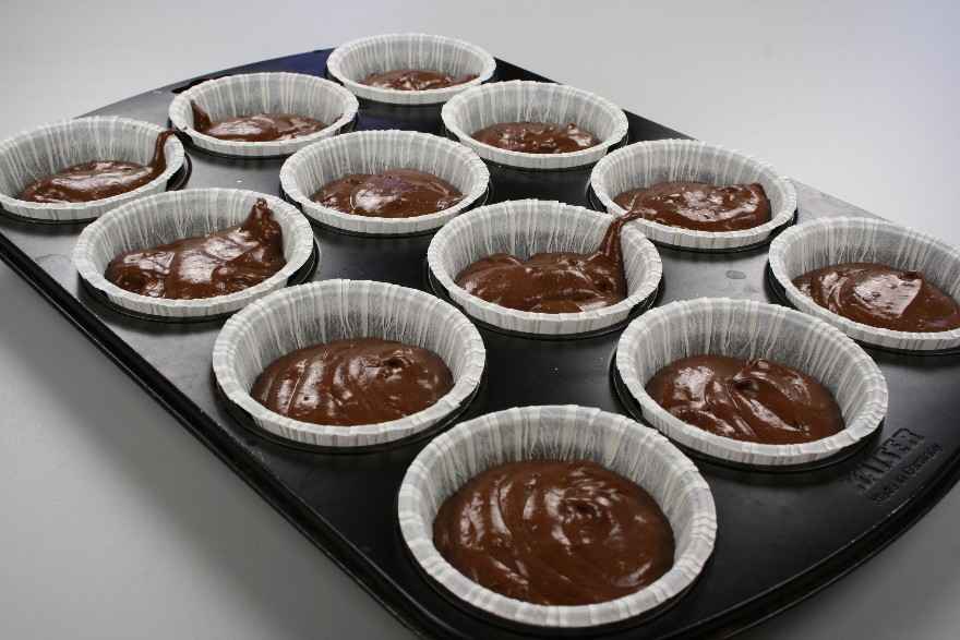 Chokolademuffins med chokoladestykker ... klik for at komme tilbage