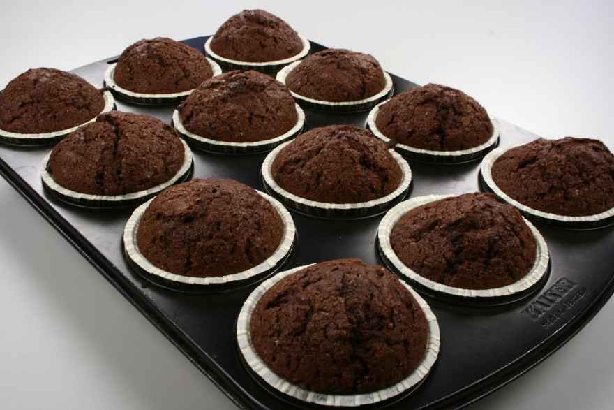 Chokolademuffins med chokoladestykker ... klik for at komme tilbage