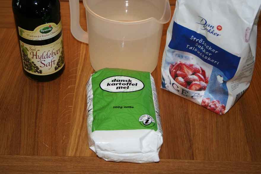 Hyldebærsuppe med havregryn ... klik for at komme tilbage