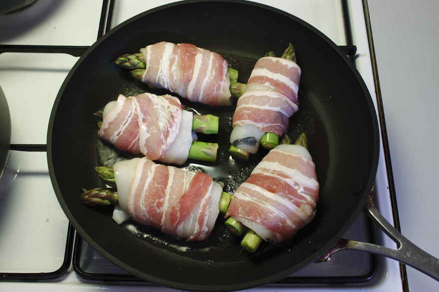Baconsvøbt rødspættefilet med friske asparges ... klik for at komme tilbage