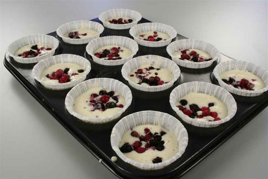 Fedtfattige muffins med hvid chokolade og bær ... klik for at komme tilbage
