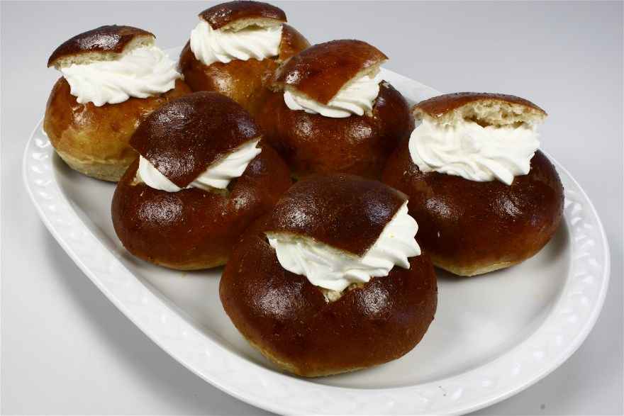 Svenske semlor (fastelavnsboller) ... klik for at komme tilbage