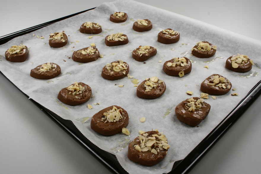Chokoladesmåkager med nødder ... klik for at komme tilbage