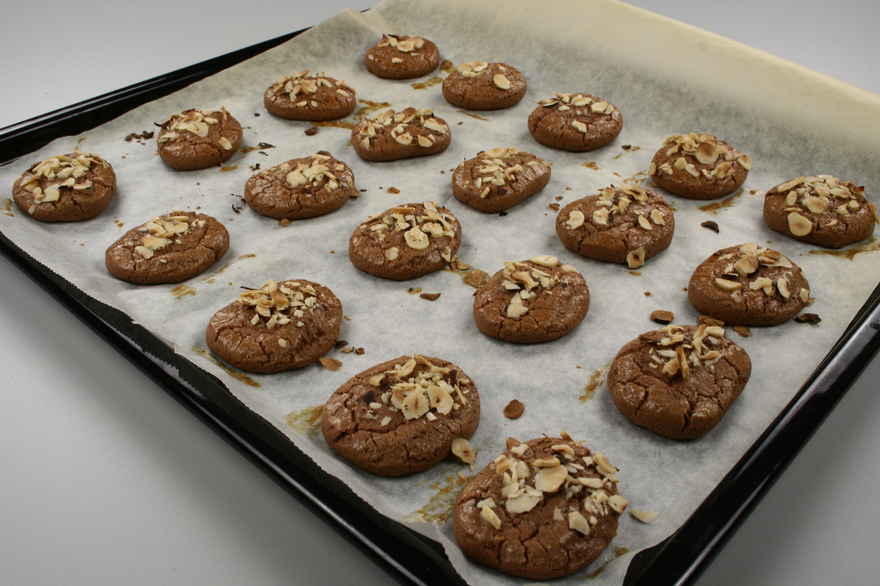 Chokoladesmåkager med nødder ... klik for at komme tilbage