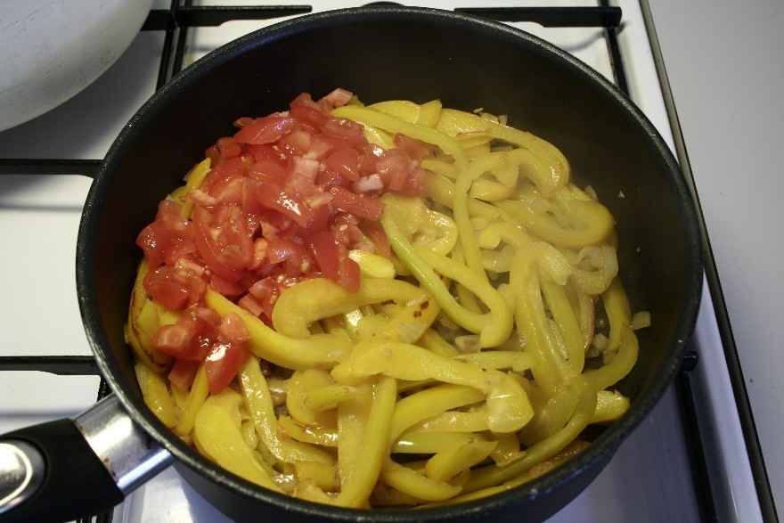 Safranfisk med gule pebre og tomater ... klik for at komme tilbage