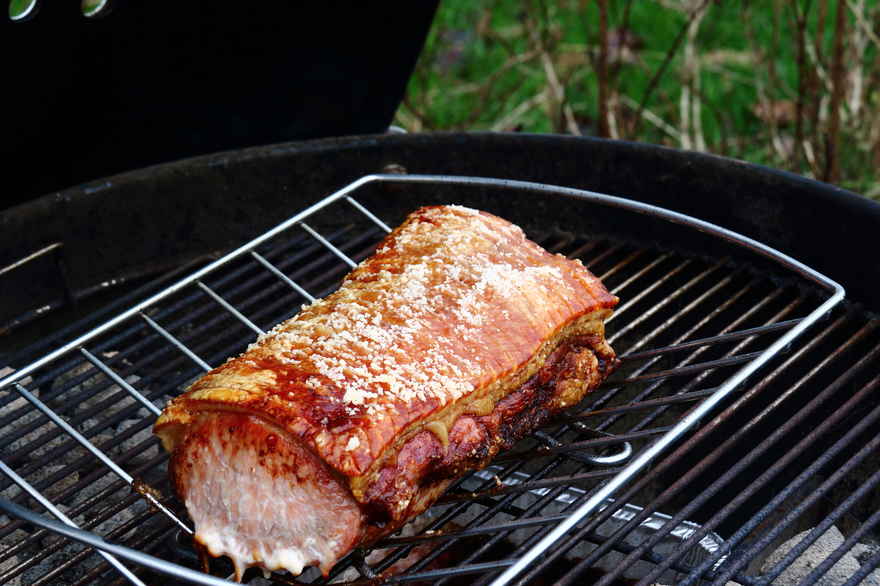 Flæskesteg på grill ... klik for at komme tilbage