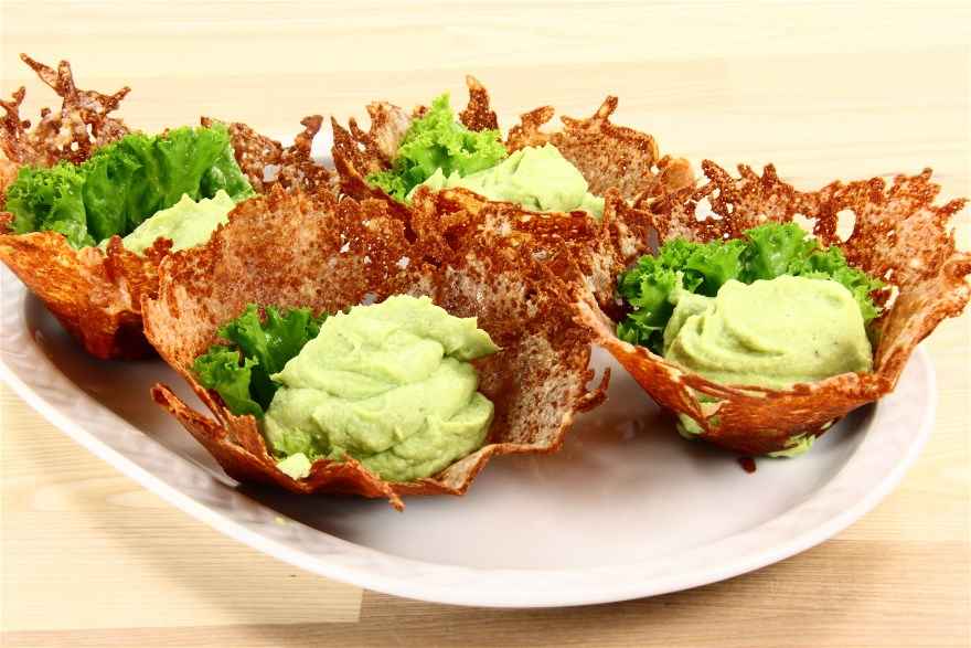 Avocadomousse med skalddyr i ostekurve ... klik for at komme tilbage