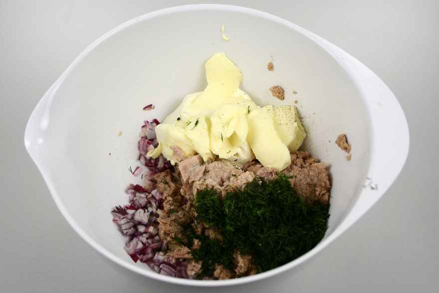 Tunmousse uden husblas med smør ... klik for at komme tilbage