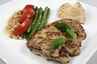Skinkesnitsler med feta- løgfyld og græsk bønnesalat ... klik på billedet for at komme tilbage