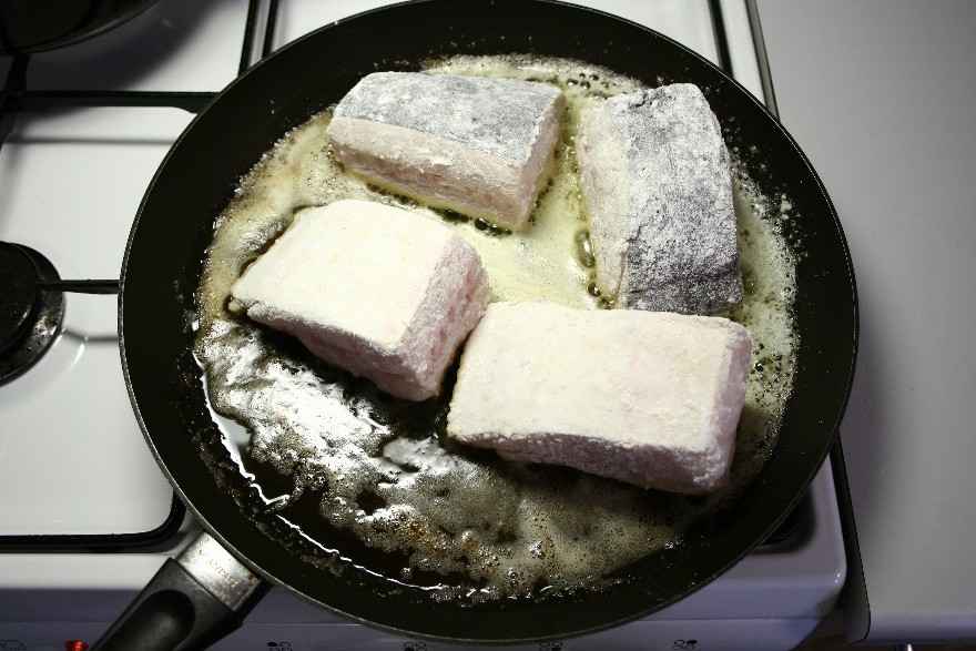 Hellefisksteak med bløde løg ... klik for at komme tilbage