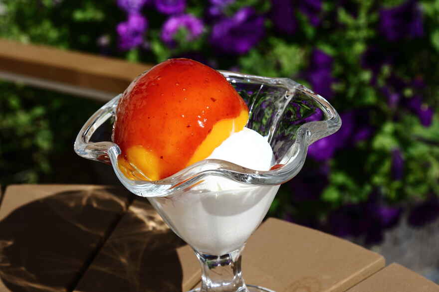 Peach melba dessert ... klik for at komme tilbage